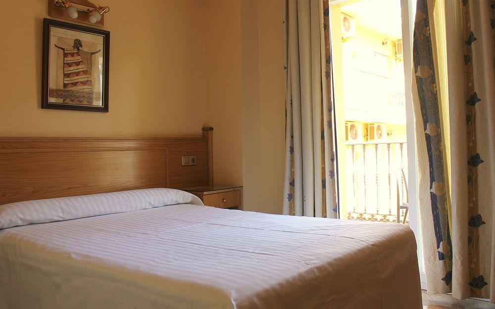 Hotel Agur Fuengirola Εξωτερικό φωτογραφία